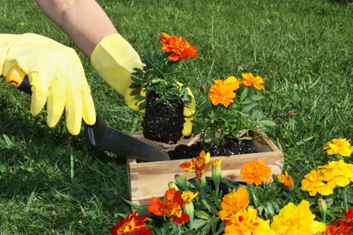 Technological tools used by the Gardeners World Team in gardening